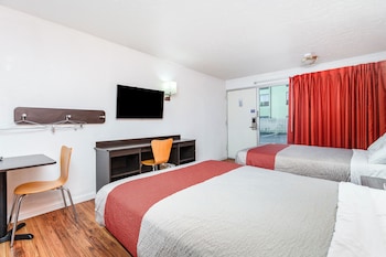 Room, 2 Double Beds, Accessible Bathtub, Smoking