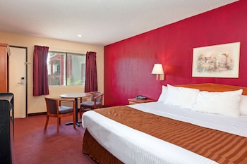 Suite, Non Smoking (1 King, 2 Twin Bed Efficiency)