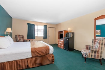 Deluxe Room, 1 King Bed, Smoking