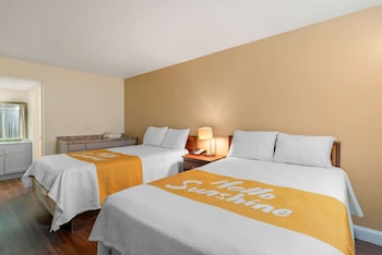 Suite, Multiple Beds, Non Smoking
