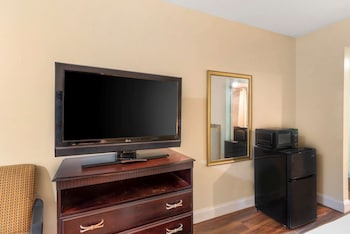Suite, Multiple Beds, Non Smoking
