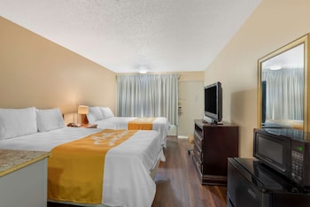 Suite, Multiple Beds, Non Smoking