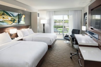 Room, 2 Queen Beds, River View (Patio)