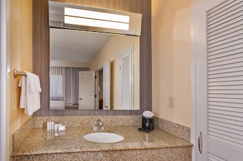 Deluxe Room, 2 Queen Beds (Balcony or Patio)