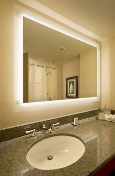 Deluxe Room, 1 King Bed