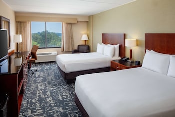Room, 2 Double Beds, Accessible, Bathtub