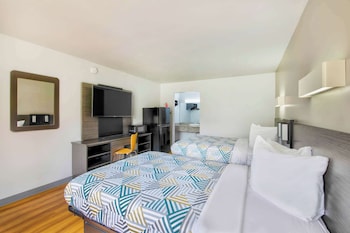 Standard Room, 2 Double Beds, Accessible, Non Smoking