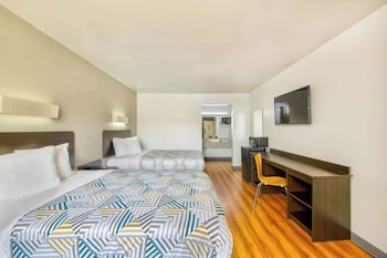 Standard Room, 2 Double Beds, Smoking