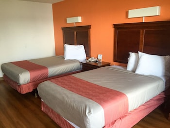 Standard Room, 2 Double Beds, Smoking