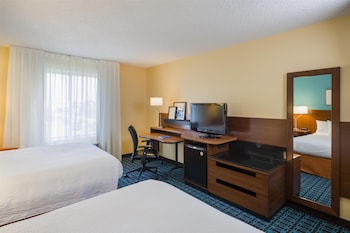 Suite, 2 Queen Beds, Non Smoking (with Sofabed)