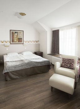 Art Nouveau Double Room