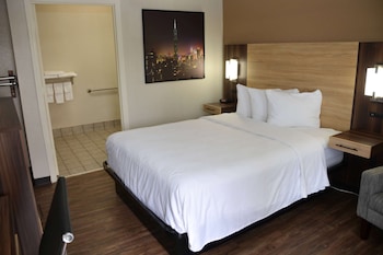 Deluxe Room, 1 Queen Bed, Accessible, Non Smoking (Mobility)