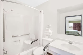 Room, 1 Queen Bed, Accessible, Non Smoking (Mobility)