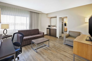Suite, 1 King Bed, Corner