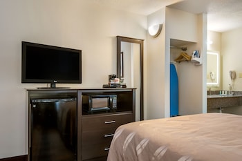 1 Queen Bed, Nonsmoking