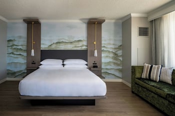Club Room, 1 King Bed