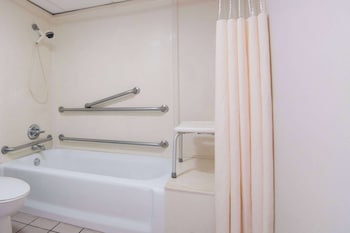 Room, 1 King Bed, Accessible, Non Smoking (Mobility,Tub w/Grab Bars)