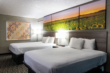 Room, 2 Queen Beds, Non Smoking