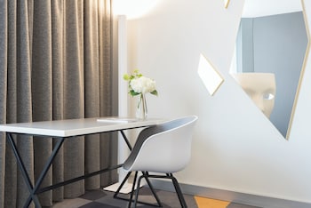 Classic Room, 1 Queen Bed