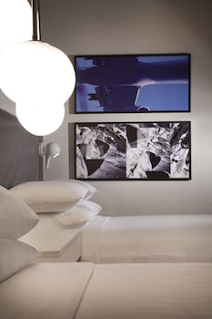 One Bedroom King Suite