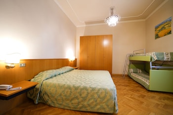 Classic Quadruple Room