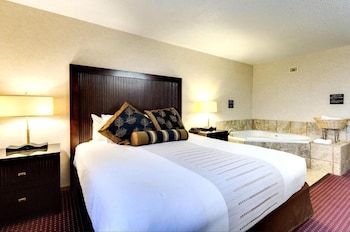 Suite - King Bed Non - Smoking