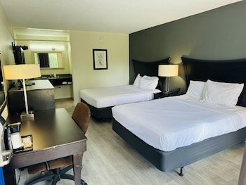 Room, 2 Queen Beds, Non Smoking