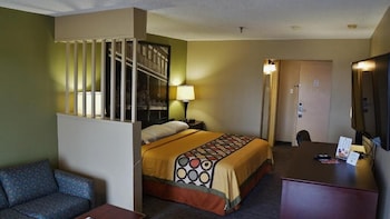 Room, 1 King Bed, Accessible, Smoking (Mobility/Roll-In Shower)