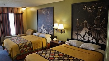 Standard Room, 2 Queen Beds, Jetted Tub