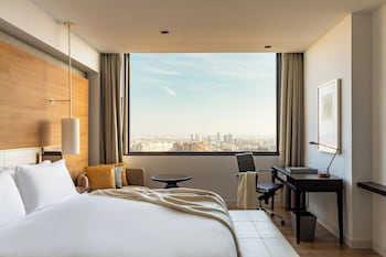 Red Level Two Bedroom Suite (3+1)