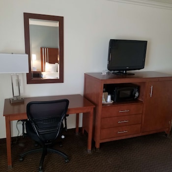 Standard Room, 2 Queen Beds, Non Smoking, Refrigerator & Microwave