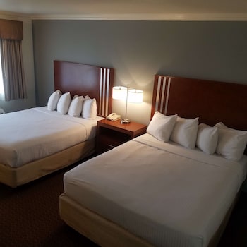 Standard Room, 2 Queen Beds, Non Smoking, Refrigerator & Microwave