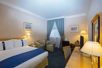 Standard Room, 1 King Bed, Pool View