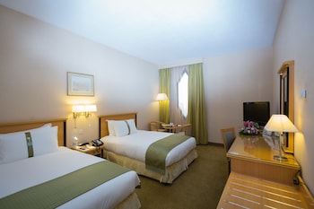 Standard Room, 2 Twin Beds, Smoking, Pool View