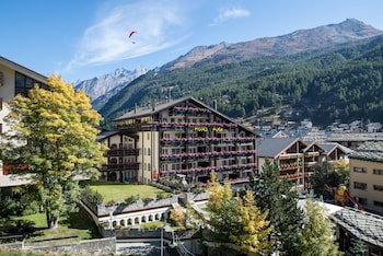 Junior Triple Room, Balcony, Mountain View