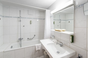 Junior Triple Room, Balcony, Mountain View