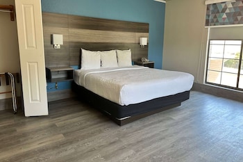 Deluxe Suite, 1 King Bed, Non Smoking