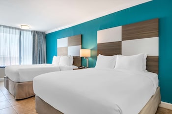Room, 2 Queen Beds, Accessible (Urban View)