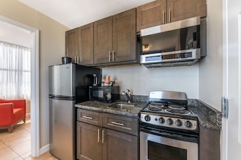 Suite, 2 Queen Beds, Balcony, Oceanfront (Upper Floor)