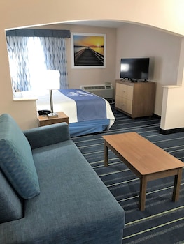 Room, 1 King Bed, Non Smoking