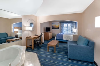 Suite, 1 King Bed, Non Smoking