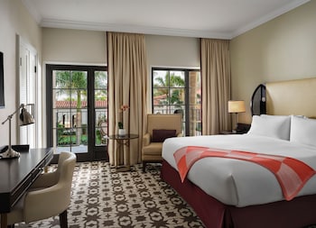 Room, 1 King Bed, Balcony (Estate View)