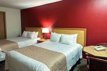 Standard Room, 2 Double Beds, Non Smoking