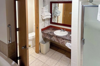 Suite, 1 King Bed, Non Smoking
