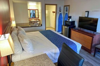 Suite, 1 King Bed, Non Smoking