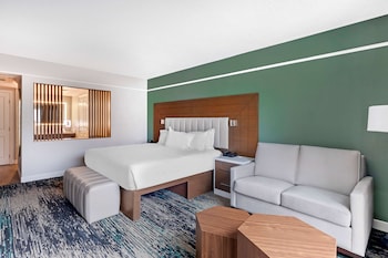 Suite, Multiple Beds, Kitchen