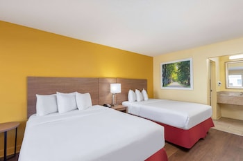 Standard Room, 2 Queen Beds