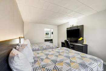 Standard Room, 2 Queen Beds, Smoking, Refrigerator & Microwave