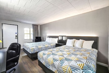 Standard Room, 2 Queen Beds, Smoking, Refrigerator & Microwave