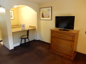 Standard Room, 1 Queen Bed, Non Smoking